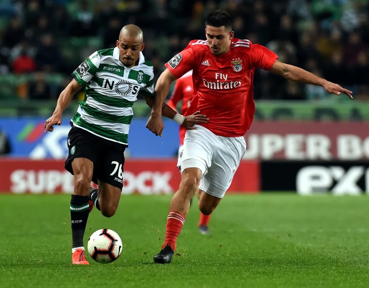 爱游戏在线-葡萄牙队完胜波兰队,梁靖崑关键制胜